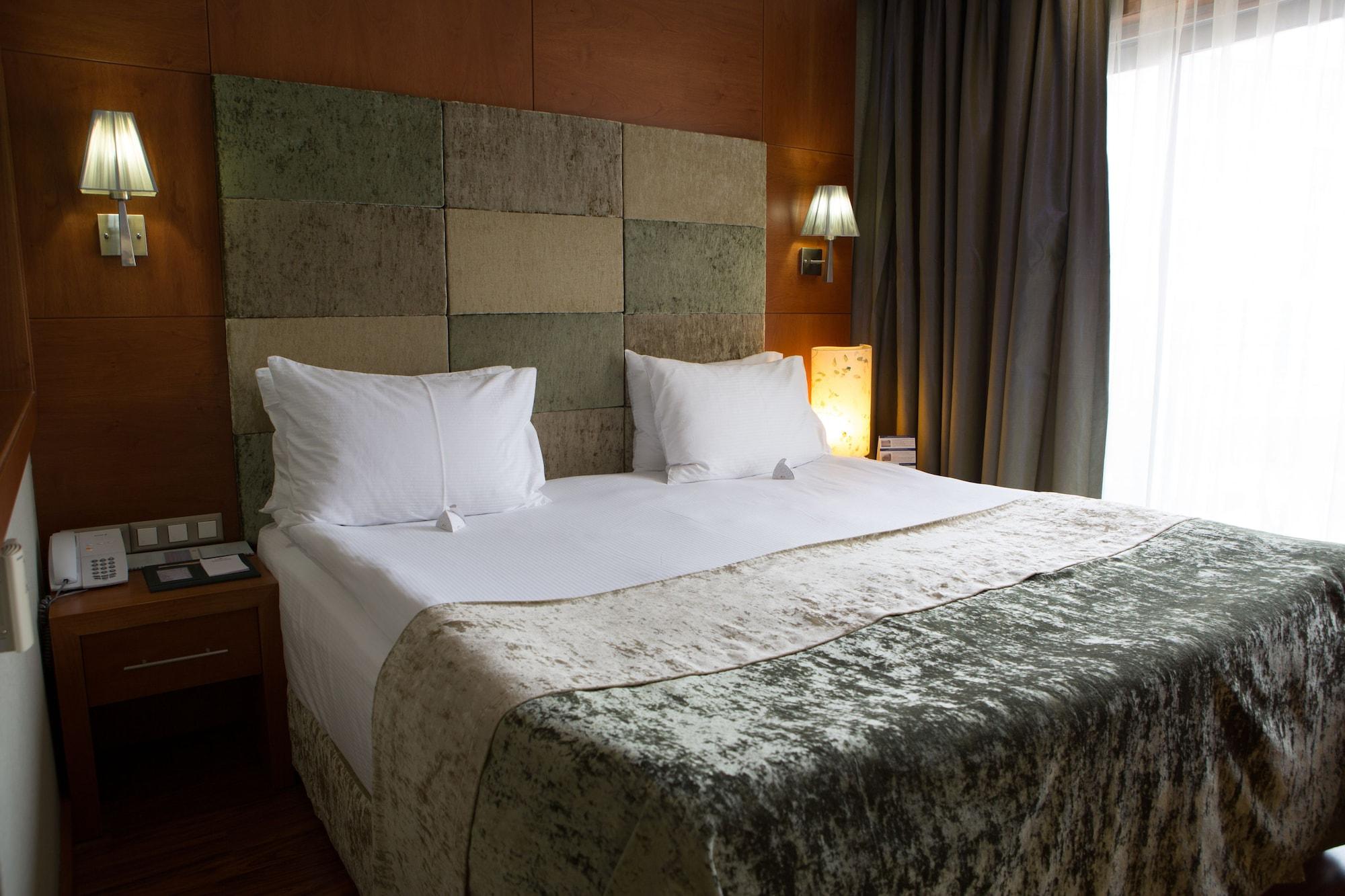 Limak Ambassadore Hotel Ankara Buitenkant foto