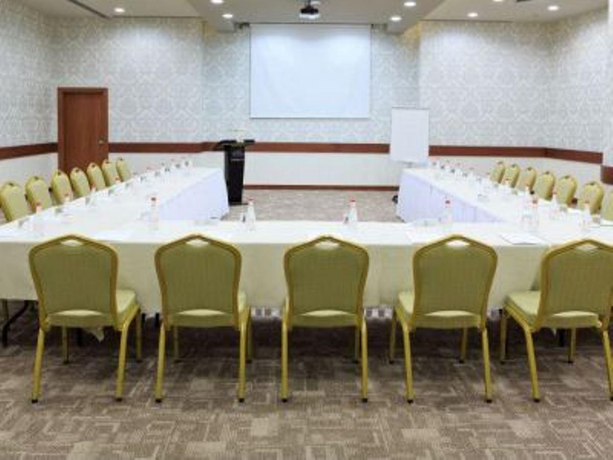 Limak Ambassadore Hotel Ankara Buitenkant foto