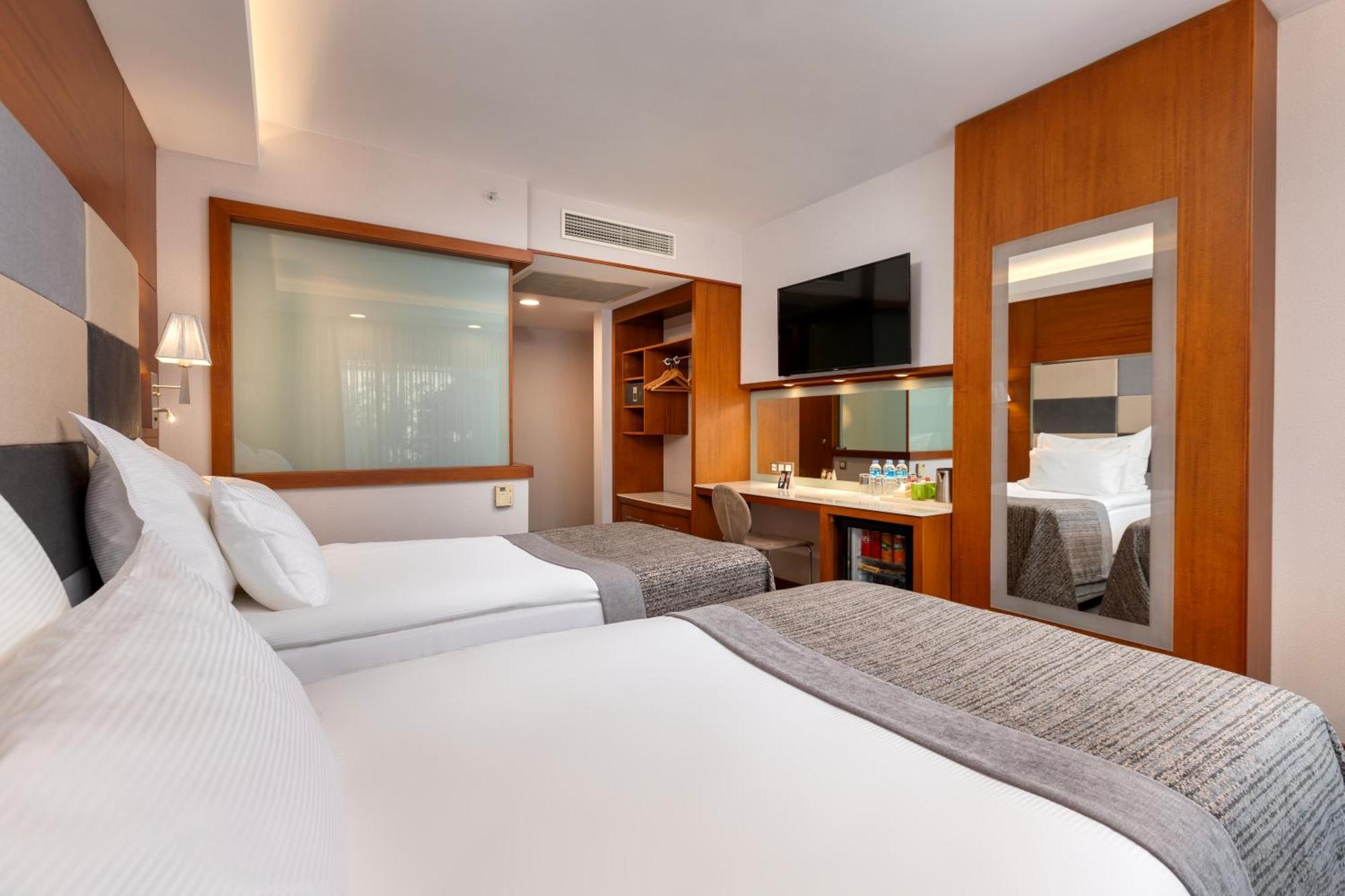 Limak Ambassadore Hotel Ankara Buitenkant foto