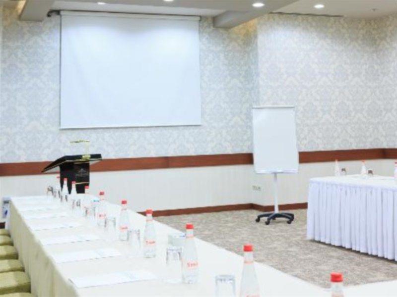 Limak Ambassadore Hotel Ankara Buitenkant foto